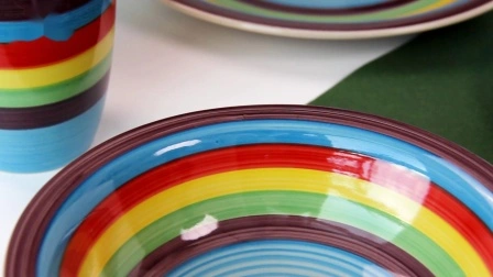 Servizio di stoviglie in ceramica in stile bohémien da 16 pezzi dai colori insoliti