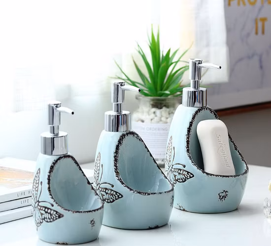 Bottiglia in ceramica di lusso 320ml Set da bagno in ceramica di colore nero Portaspazzolino Bicchiere e portasapone Bottiglia dispenser di sapone