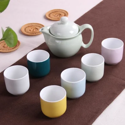 Bellissimo set da tè regalo.  Personalizza il servizio da tè in porcellana.  Il servizio da tè in ceramica